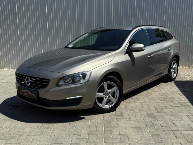 Volvo V60 2.0 D [D4] Summum Geartronic Navi.CIT...